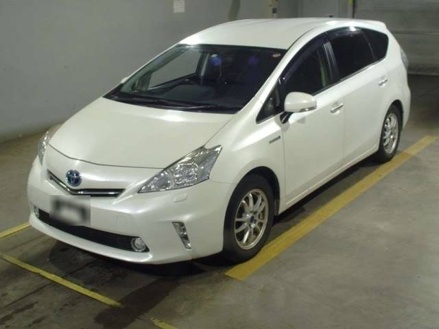 6163 TOYOTA PRIUS ALPHA ZVW40W 2015 г. (TAA Hokkaido)